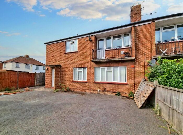 2 Bedroom Flat To Rent In Cutler Road, Bishopsworth, BS13