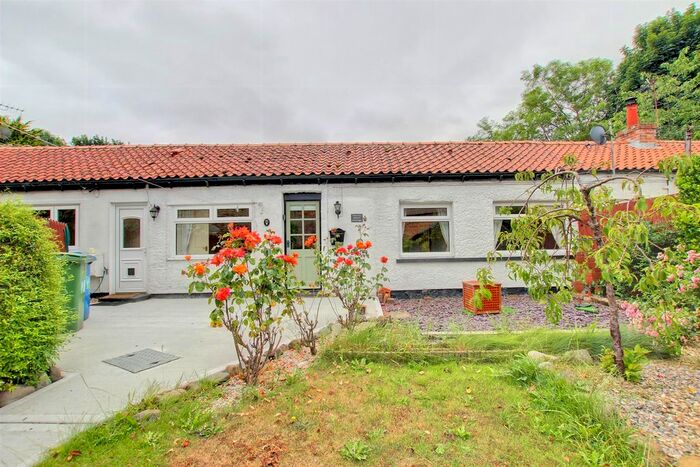 2 Bedroom Property To Rent In Tawny Hoots Cottage, Middle Lane, Seaton, HU11