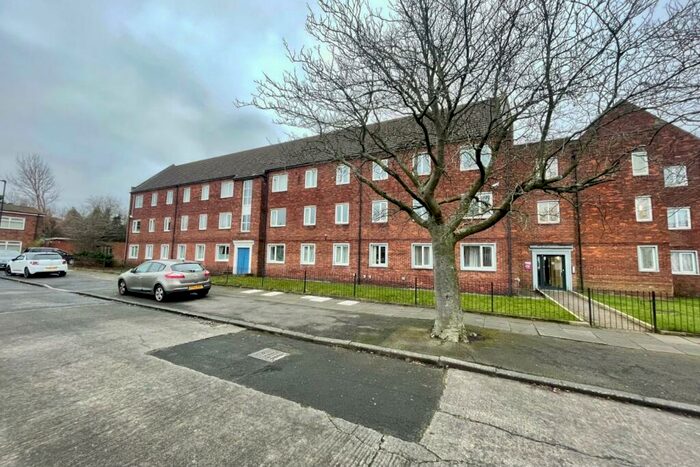 2 Bedroom Apartment To Rent In Park Avenue, Gosforth, Newcastle Upon Tyne, Tyne And Wear, NE3