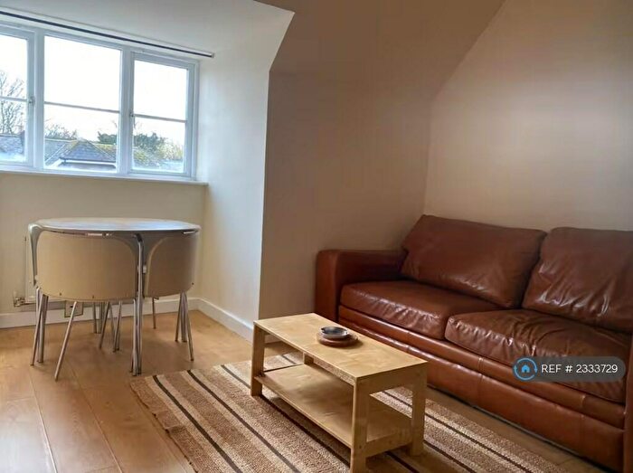 2 Bedroom Flat To Rent In Harlesden Road, London, NW10