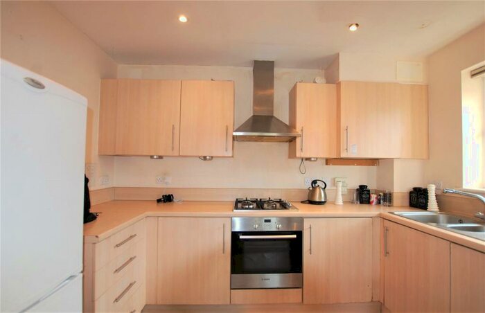 2 Bedroom Apartment To Rent In Kendra Hall Road, South Croydon, CR2