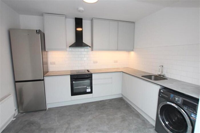 2 Bedroom Flat To Rent In Watford Way, Hendon, NW4
