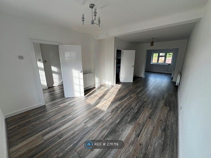 3 Bedroom Terraced House To Rent In Mullway, Letchworth Garden City, SG6