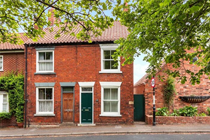 2 Bedroom End Of Terrace House For Sale In Beck Hill, Barton Upon Humber, North Lincs, DN18