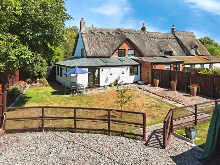 2 Bedroom Cottage For Sale In Church Street, Hampton Lucy, Warwick, CV35