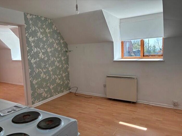 1 Bedroom Flat To Rent In Flat At The Jinney Ring Craft Centre, Hanbury Road, Hanbury, B60