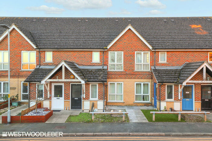 1 Bedroom Ground Maisonette To Rent In Salisbury Road, Hoddesdon, EN11