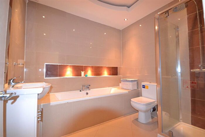 5 Bedroom Terraced House To Rent In King Edward Road, London, E17