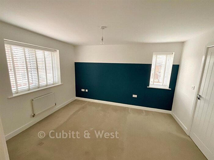 3 Bedroom Detached House For Sale In Legg Vale, Chichester, West Sussex, PO20