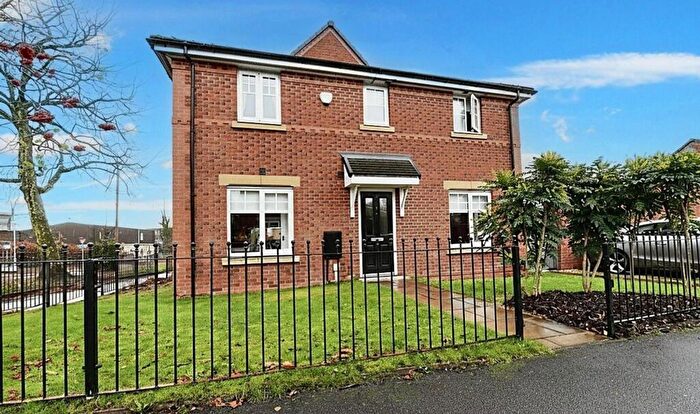 3 Bedroom End Of Terrace House For Sale In Borchardt Drive, Swinton, M27