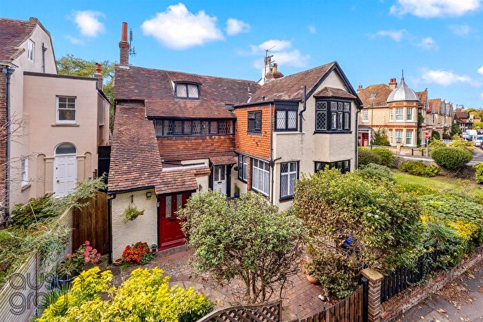 2 Bedroom Flat For Sale In The Green, Southwick, Brighton, BN42