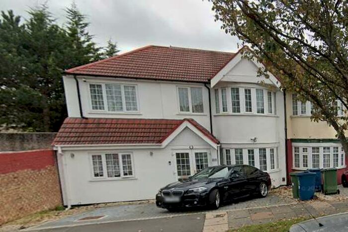 1 Bedroom Studio Flat To Rent In Harrow, HA2