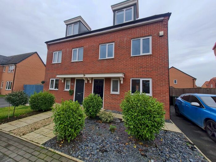 3 Bedroom Property To Rent In Stope Avenue, Kinsley, Pontefract, WF9