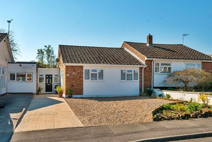 2 Bedroom Semi-Detached Bungalow For Sale In Hanover Road, Coxheath, ME17