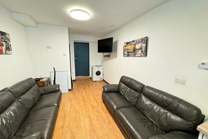 7 Bedroom Terraced House To Rent In Crwys Road Cardiff, CF24