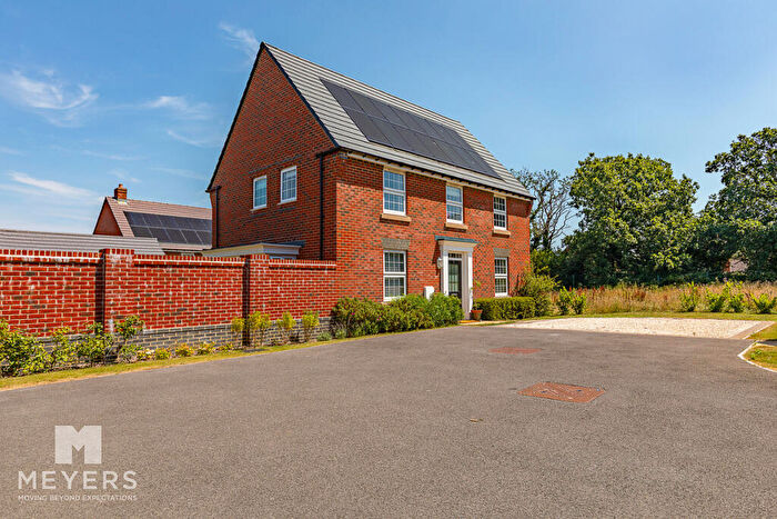 4 Bedroom Detached House For Sale In Mortimer Place, Bournemouth, BH11