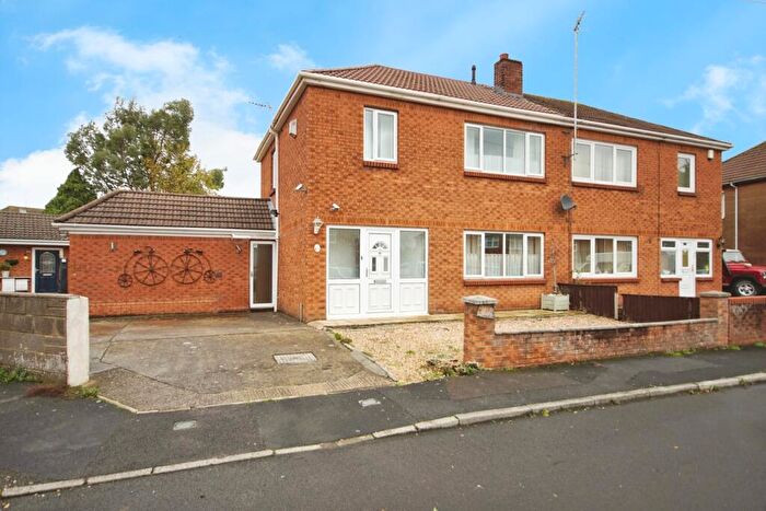3 Bedroom Semi Detached House For Sale In The Avenue, Bristol, Avon, BS34