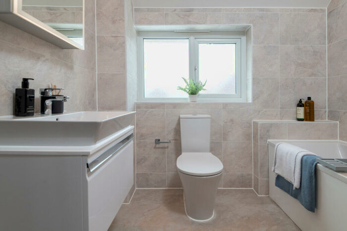 4 Bedroom Detached House For Sale In Bartons Road, Havant, PO9