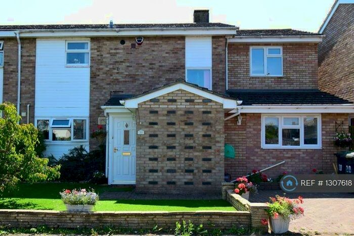 3 Bedroom Semi-Detached House To Rent In Harvey Close, Upper Caldecote, Biggleswade, SG18