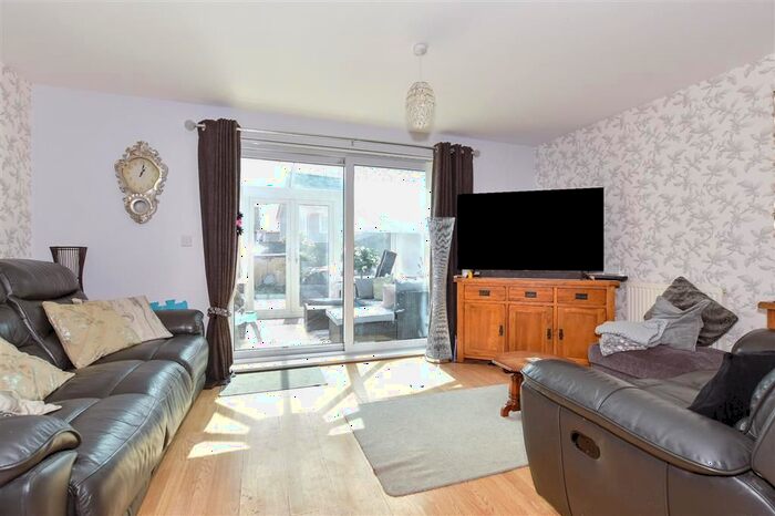 3 Bedroom Terraced House For Sale In Alisander Close, Holborough Lakes, Kent, ME6