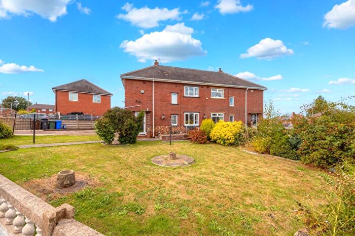 3 Bedroom Semi-Detached House For Sale In Hardwick Crescent, Barnsley, S71