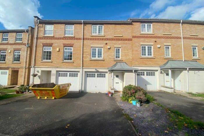 3 Bedroom Property To Rent In Porthallow Close, Orpington, BR6