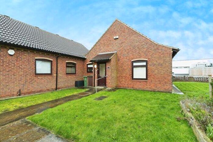 1 Bedroom Detached House For Sale In Kings Court, Grimsby, DN34