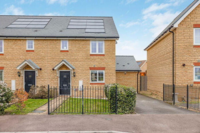 3 Bedroom Semi Detached House For Sale In Red Pippin Road, Bishops Cleeve, Cheltenham, GL52