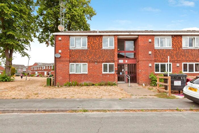 1 Bedroom Flat For Sale In Grampian Way, Slough, SL3
