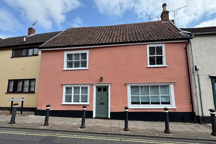 3 Bedroom Terraced House For Sale In Southgate Street, Bury St. Edmunds, IP33