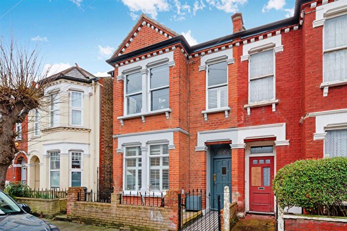 5 Bedroom Property For Sale In Warren Road, Colliers Wood, SW19