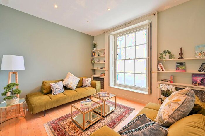 1 Bedroom Flat To Rent In West Eaton Place, Belgravia, London, SW1X