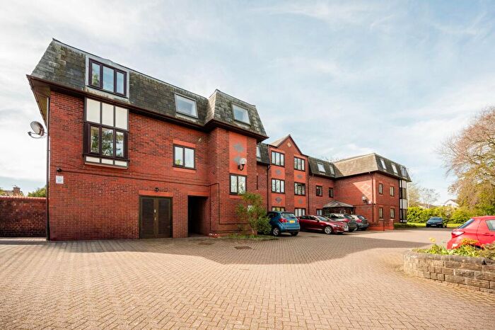 2 Bedroom Apartment For Sale In Black Moss Lane, Hillside Court Black Moss Lane, L39