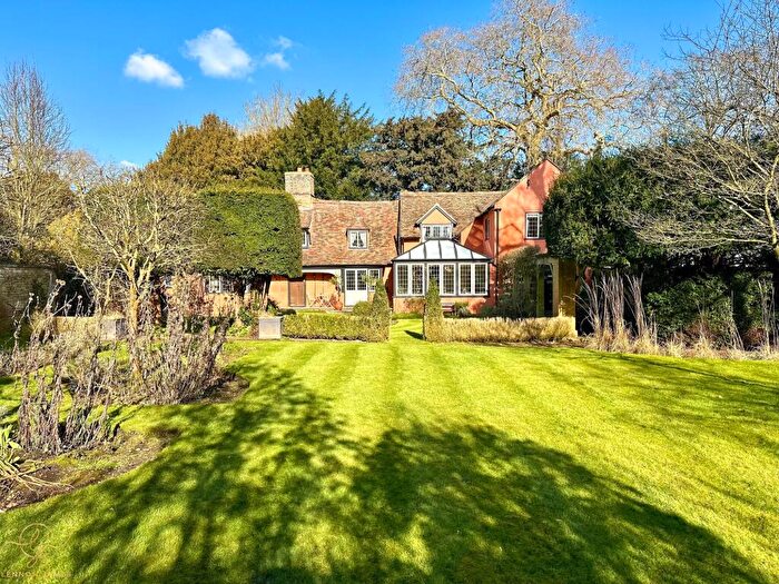 4 Bedroom Detached House For Sale In Church Street, Hemingford Grey, PE28
