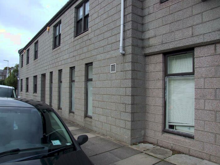 2 Bedroom Flat To Rent In Calsayseat Road, Kittybrewster, Aberdeen, AB25