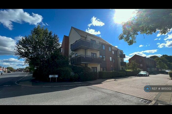 2 Bedroom Flat To Rent In Mere Drive, Swinton, Manchester, M27
