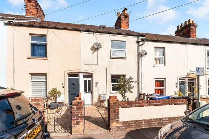 3 Bedroom Terraced House For Sale In Clifton Road, Salisbury, SP2