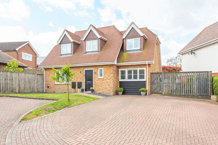 3 Bedroom Detached House For Sale In Diamond Close, Eythorne, Dover, Kent, CT15