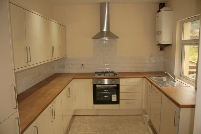 3 Bedroom Semi-Detached House To Rent In Ynysyderw Road, Pontardawe, SA8