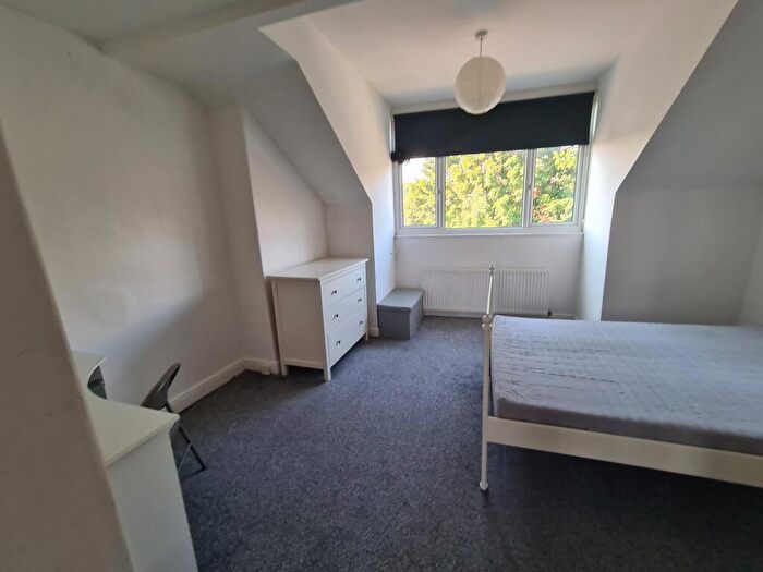 6 Bedroom House To Rent In Brudenell Road, Leeds, LS6