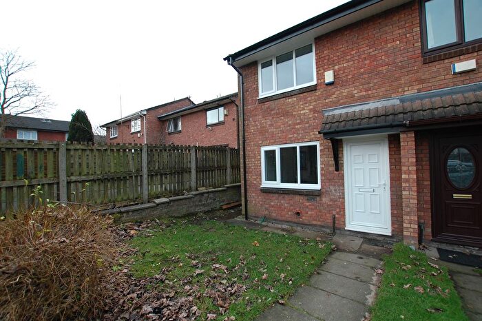 2 Bedroom Mews To Rent In Kilsby Close, Farnworth, Bolton, BL4