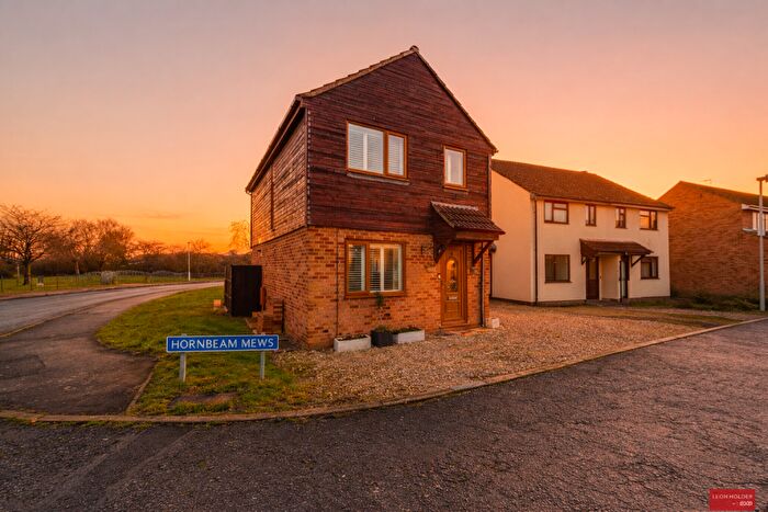 3 Bedroom Detached House For Sale In Hornbeam Mews, Longlevens, Gloucester, GL2