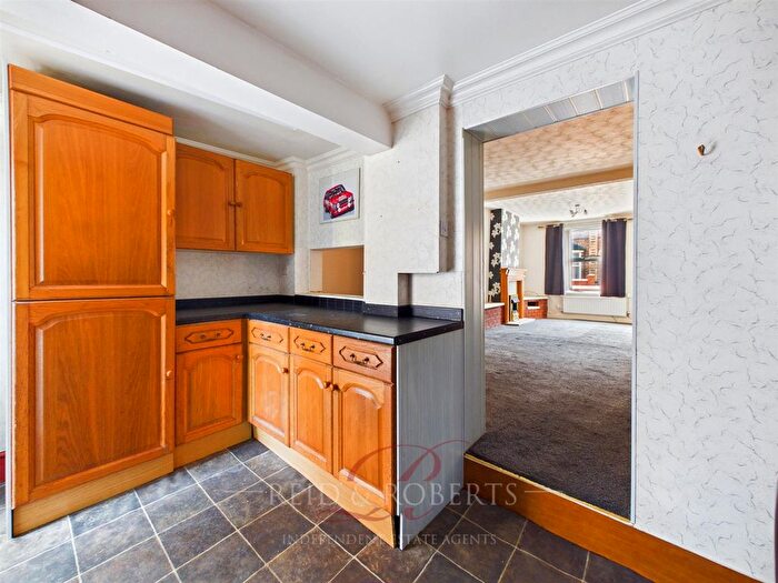 2 Bedroom Terraced House For Sale In Albert Street, Wrexham, LL13 - Photo 6