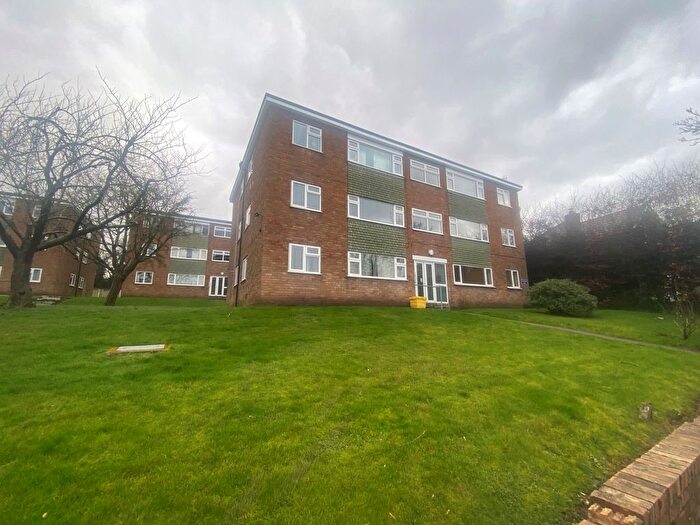 2 Bedroom Flat To Rent In Cotswold Court, Sutton Coldfield, B75