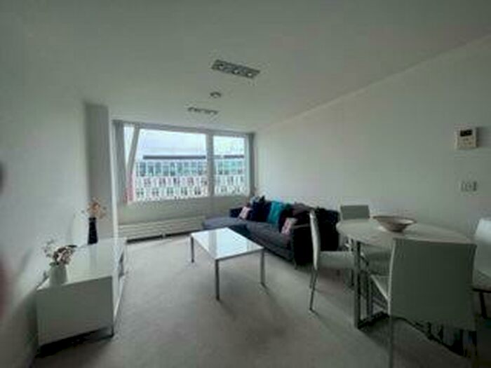 2 Bedroom Apartment To Rent In Kenyons Steps, Strand Street, Liverpool, L1