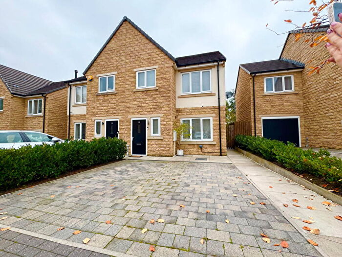 3 Bedroom Semi Detached House For Sale In Lairds Way, Penistone, Sheffield, S36