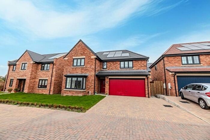 5 Bedroom Detached House For Sale In Hall Chase, Callerton, Newcastle Upon Tyne, NE5