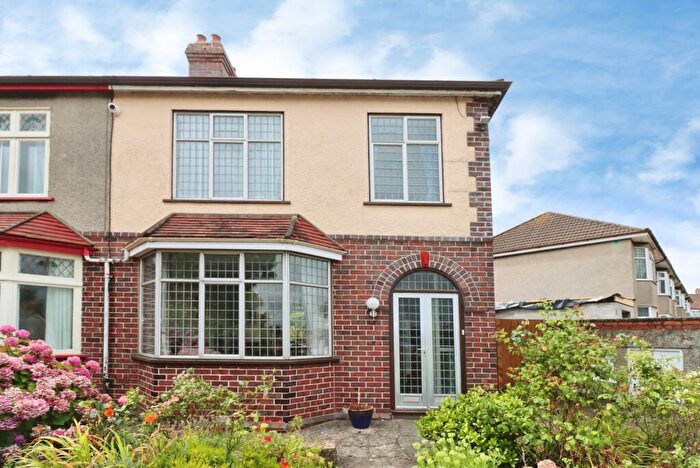 3 Bedroom Semi Detached House For Sale In Lodge Hill, Bristol, BS15