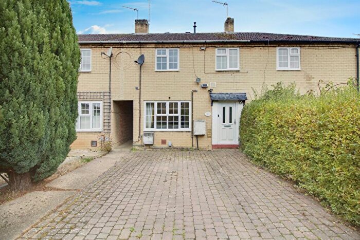 3 Bedroom Link Detached House For Sale In Linkfield, Welwyn Garden City, AL7