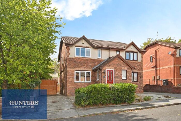 3 Bedroom Semi-Detached House For Sale In Fernwood Close, Hasland, Chesterfield, S41